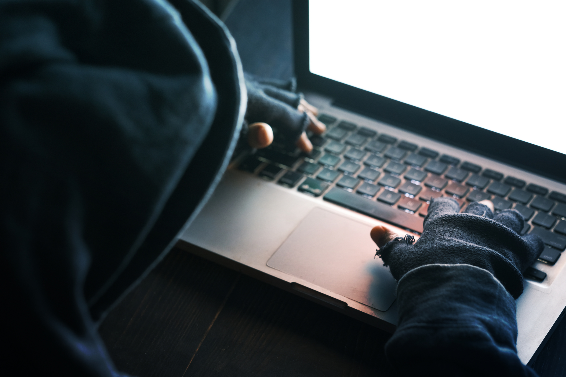 Social Engineering: Ein Mann hacked Unternehmen